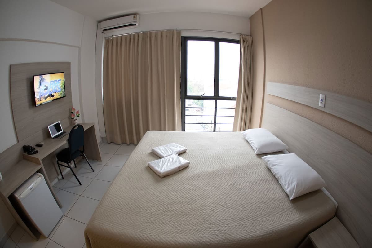 Minibar, desk, blackout curtains, free WiFi