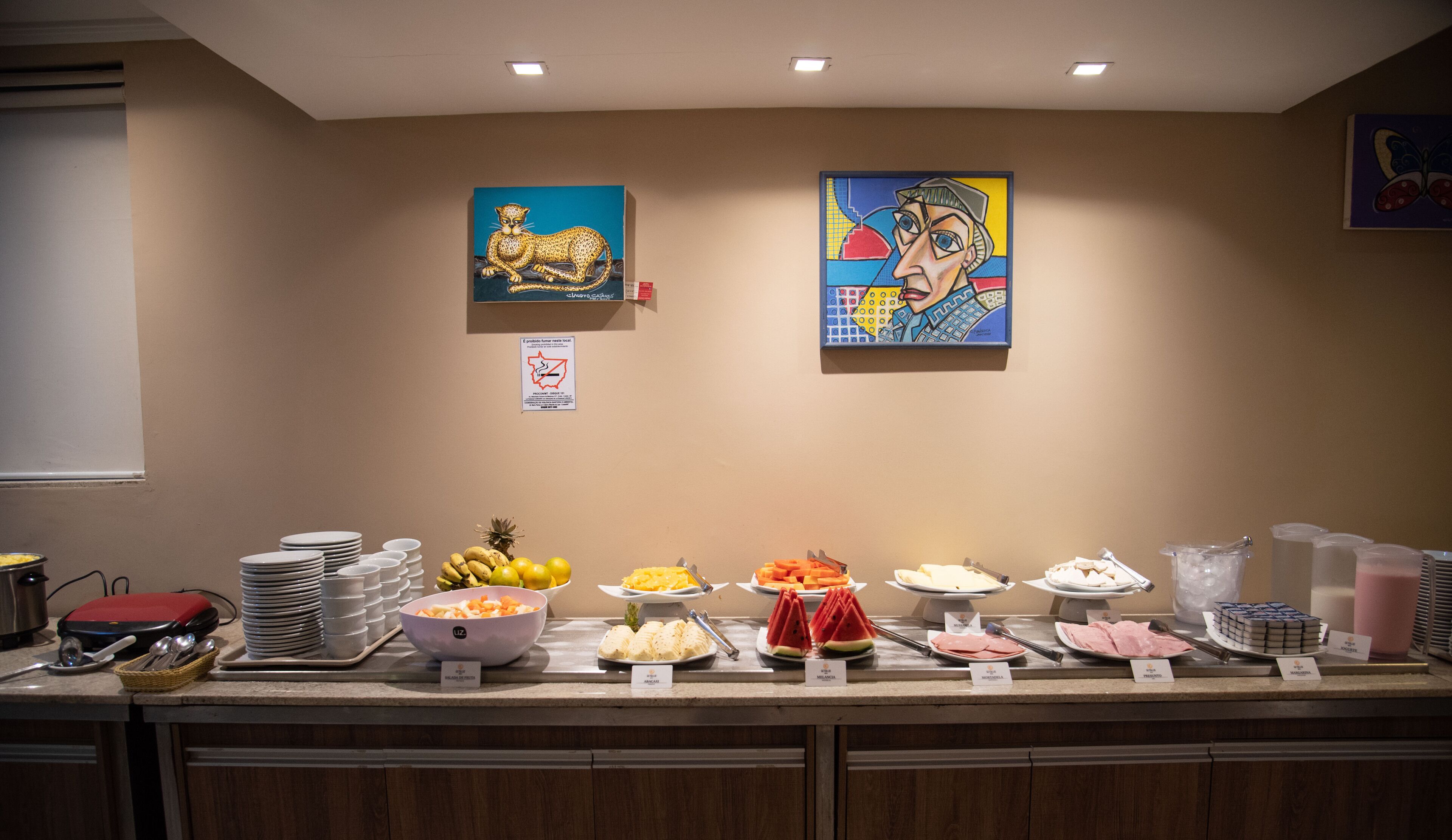 Petit déjeuner complet compris tous les jours