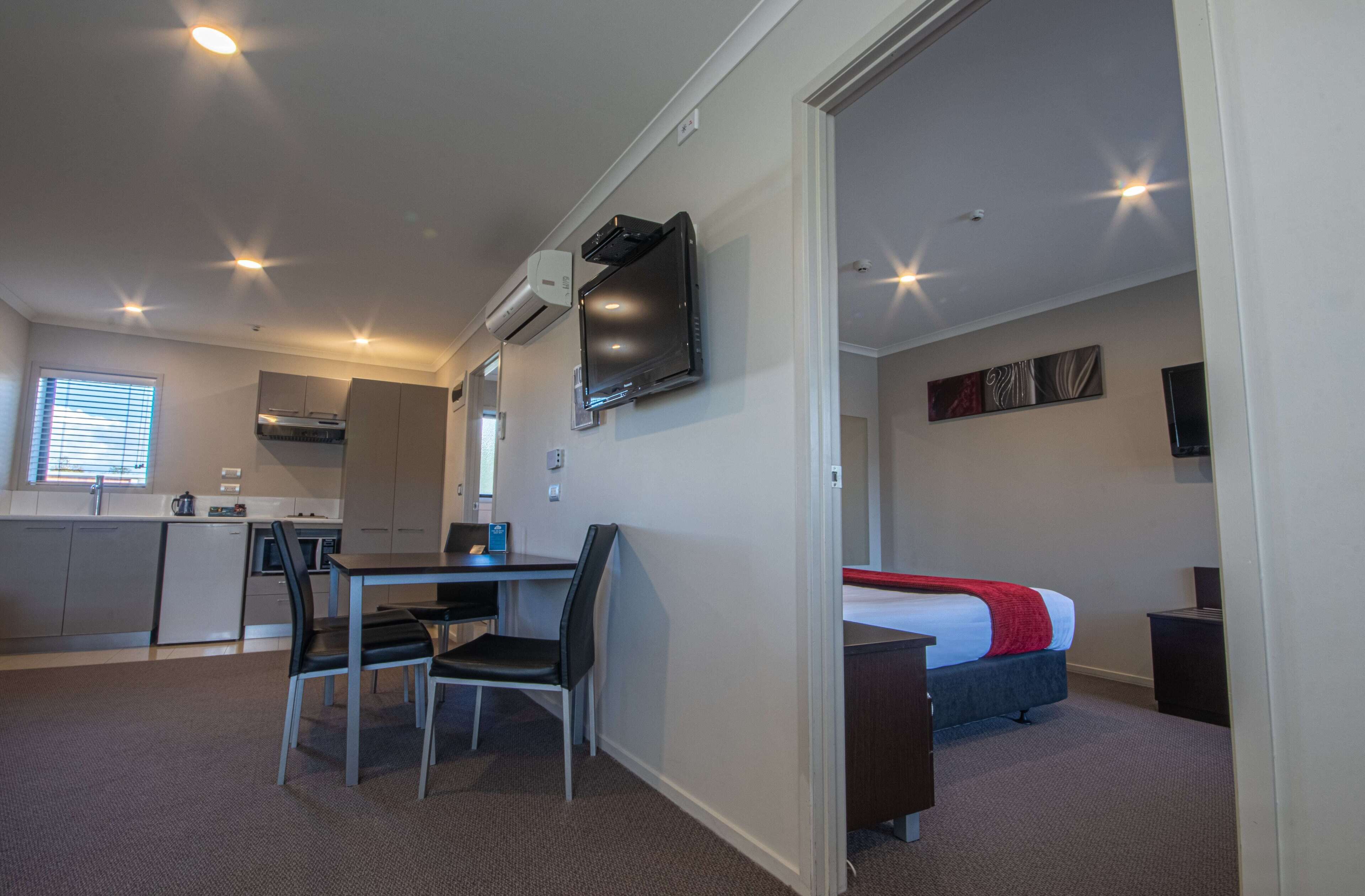 One Bedroom (Access) | Desk, soundproofing, iron/ironing board, free cribs/infant beds