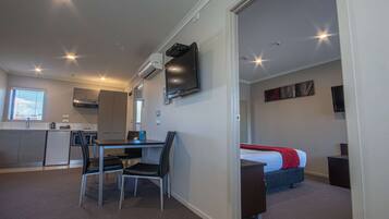 One Bedroom (Access) | Desk, soundproofing, iron/ironing board, free cribs/infant beds