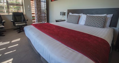 Amity Court Motel