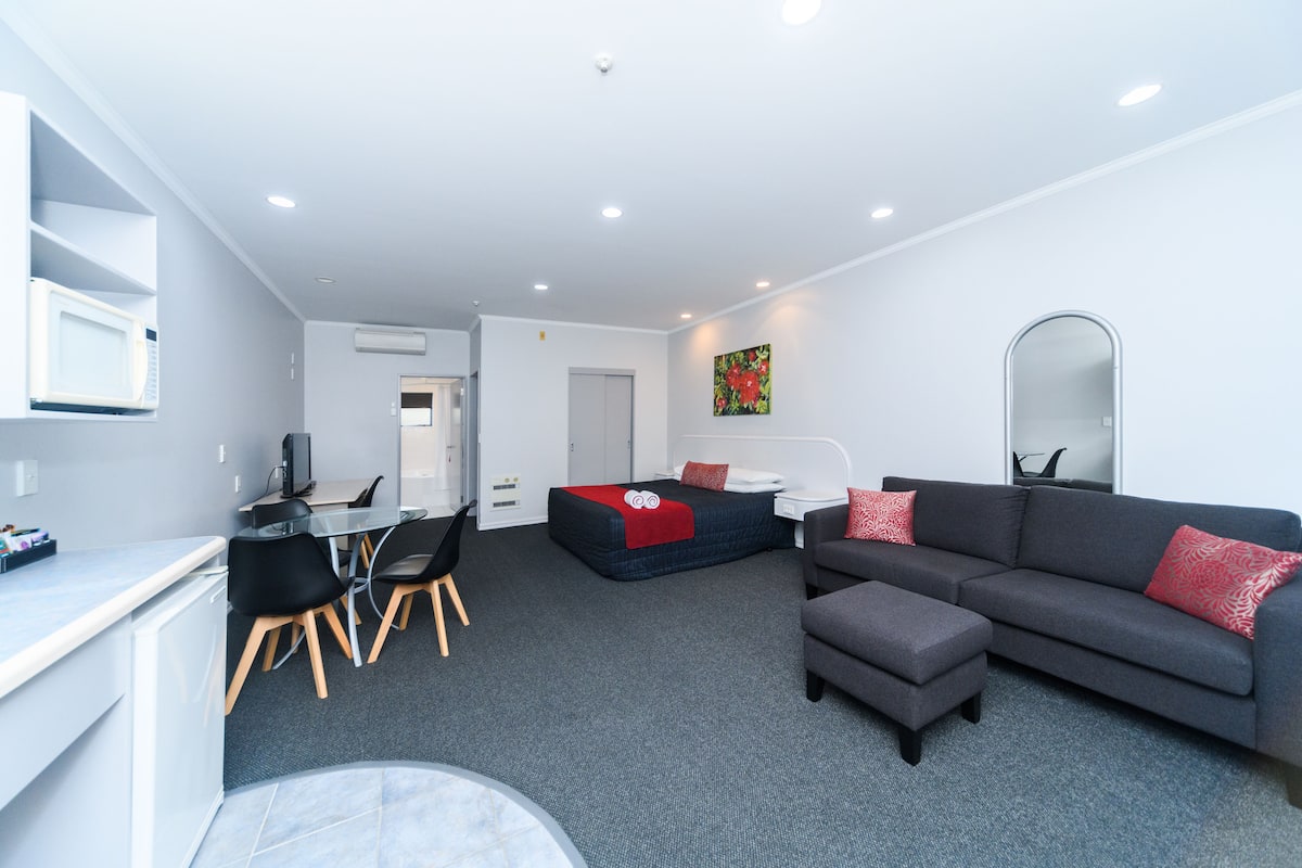 Family Studio Suite, 1 Bedroom, Ground Floor | Desk, laptop workspace, soundproofing, iron/ironing board