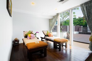 Espace de soins pour les couples, sauna, bain à remous, hammam