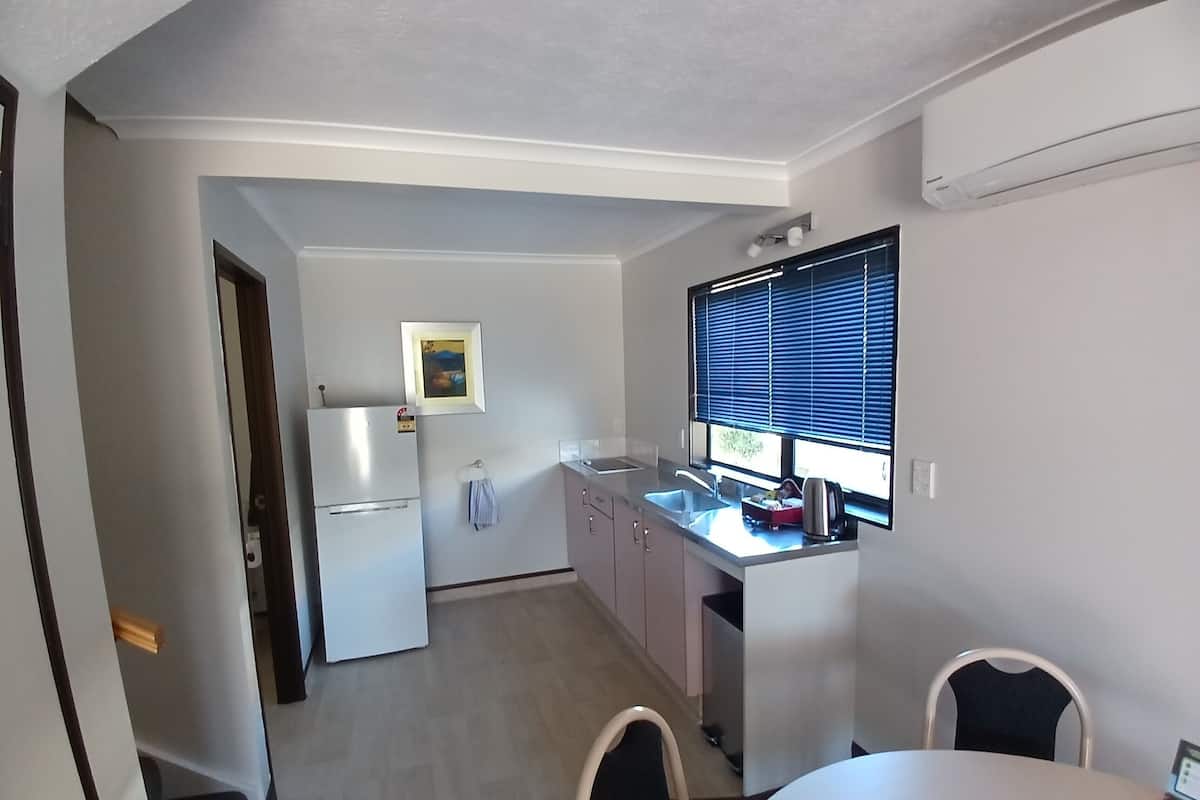 Family Apartment, 1 Bedroom | Private kitchen | Fridge, microwave, electric kettle, toaster