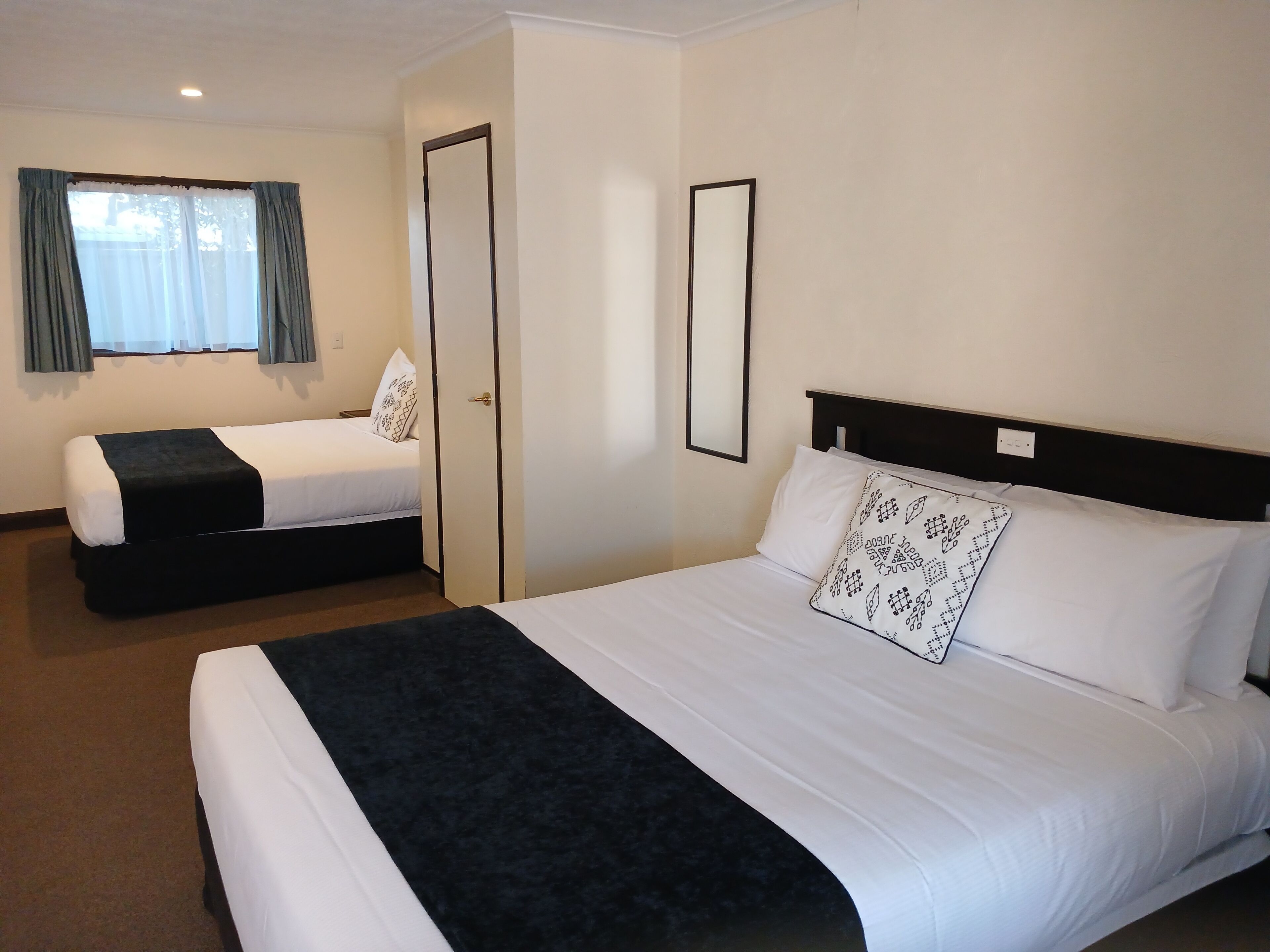 Accessible Studio, 1 Queen Bed