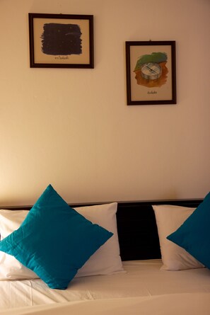 Habitación estándar | Minibar, escritorio, wifi gratis