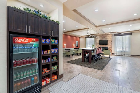 Lobby. Best Western Pacific Inn