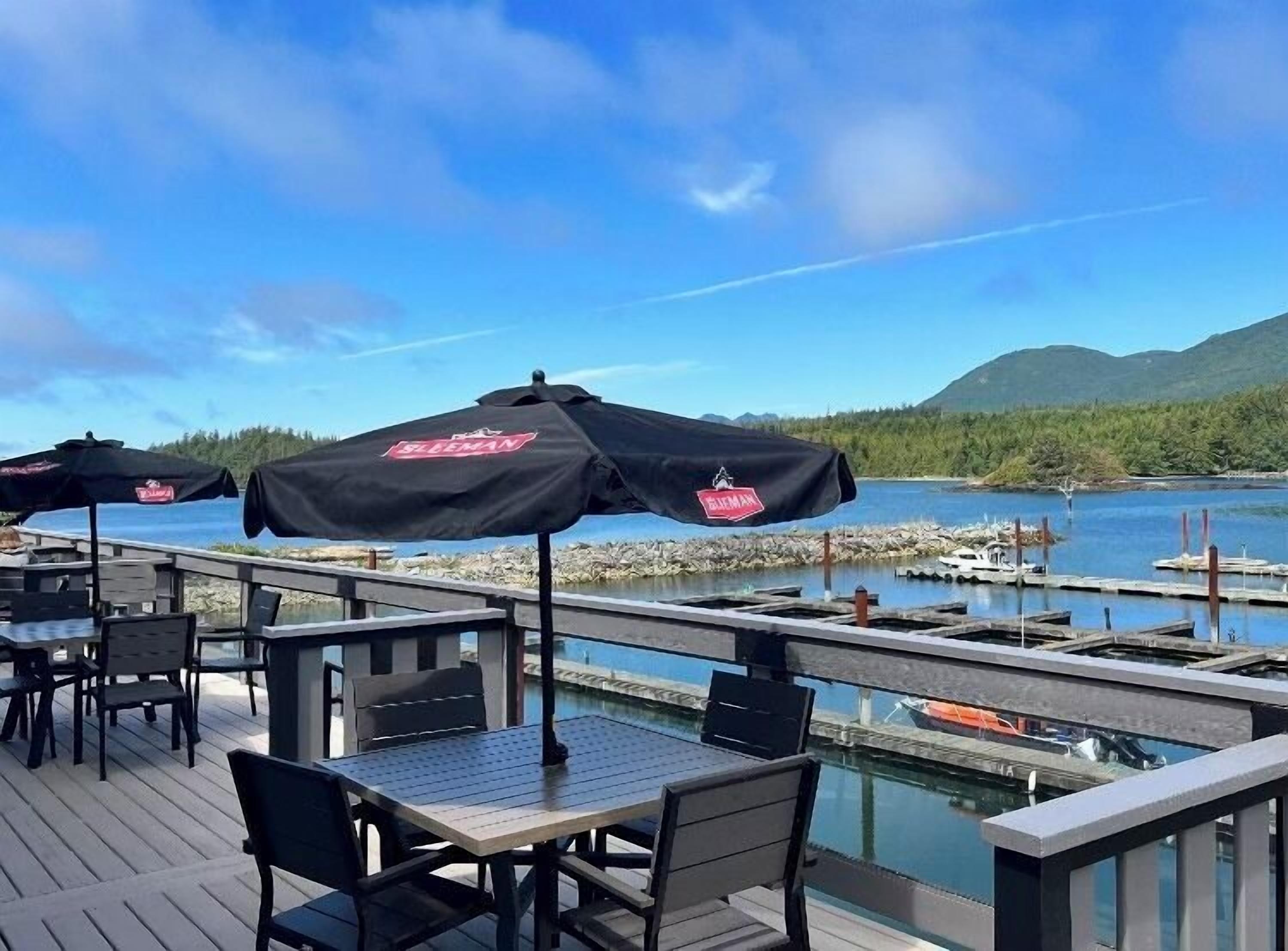 Lunch and dinner served, Regional cuisine