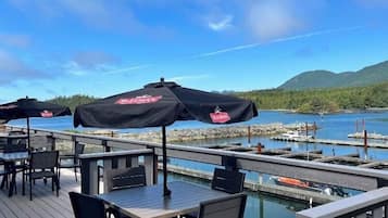 Lunch and dinner served, Regional cuisine