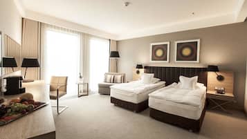 Premium bedding, minibar, in-room safe, desk