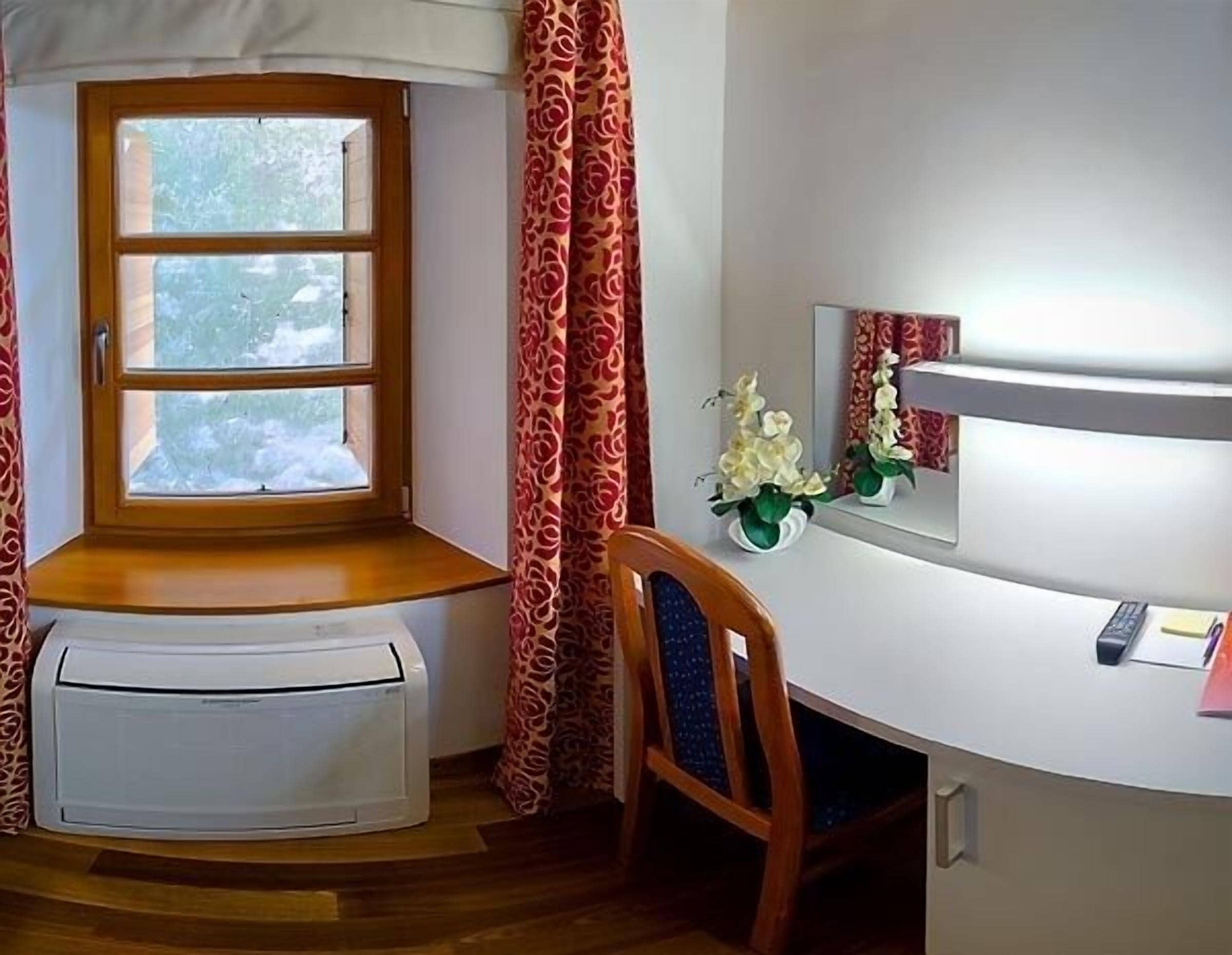 standard double room | room amenity