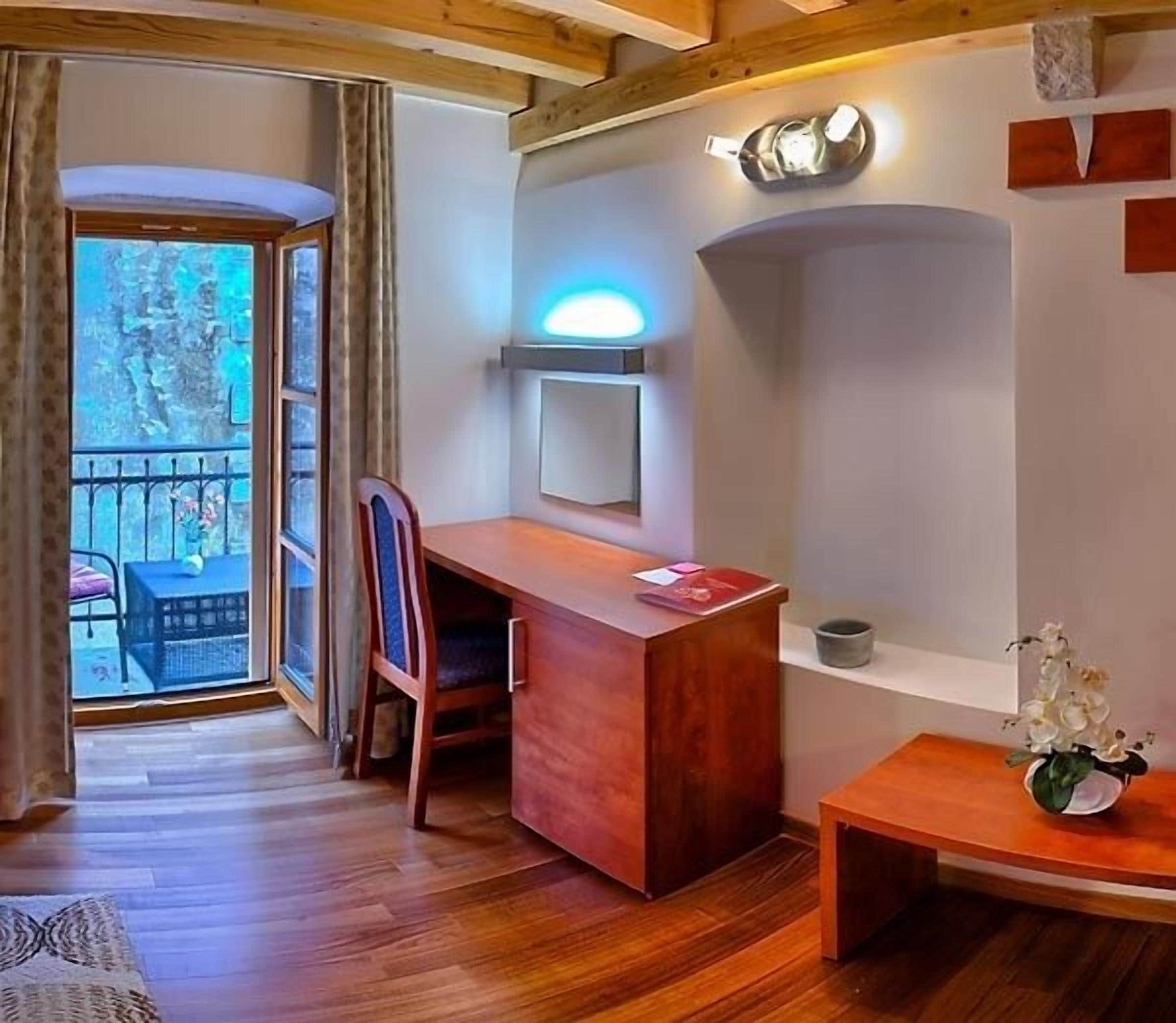 superior room, 1 double bed | room amenity