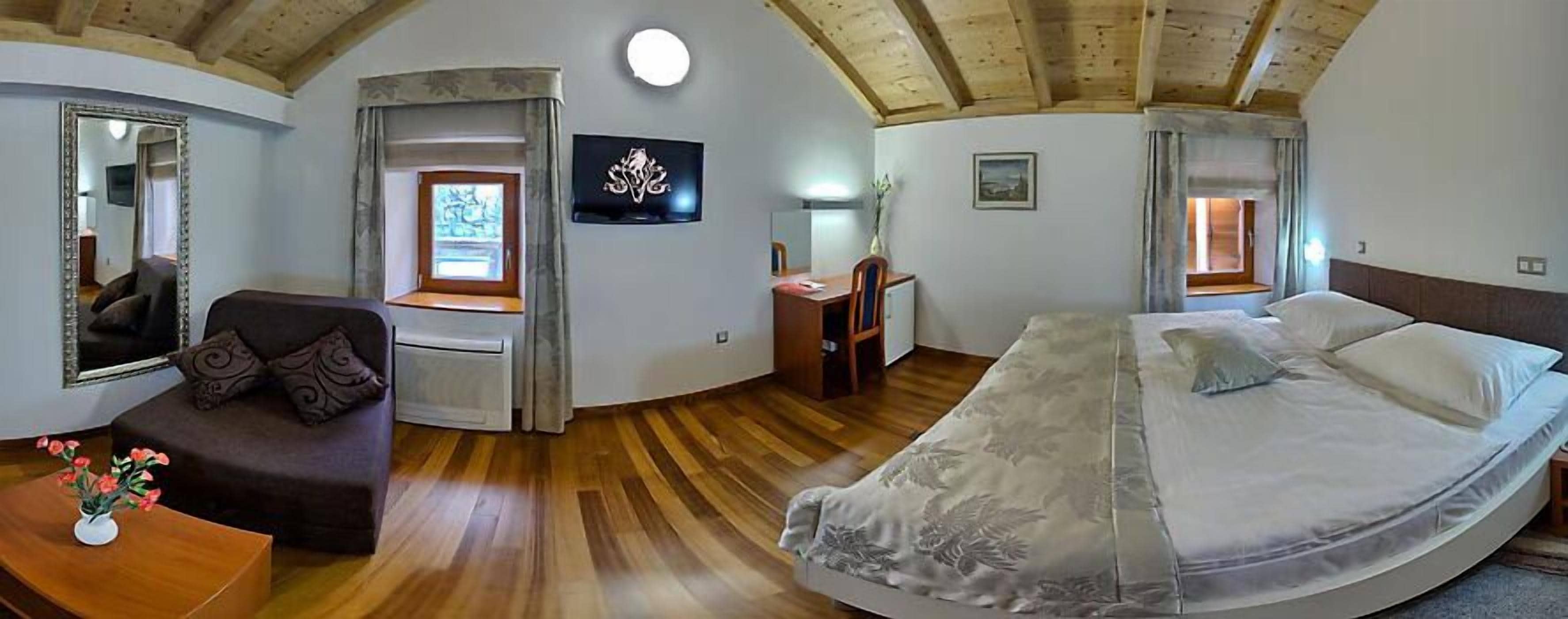 superior room, 1 double bed | 1 bedroom, down duvets, minibar, in-room safe