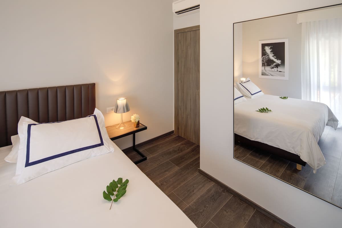 In-room safe, desk, free WiFi, bed sheets