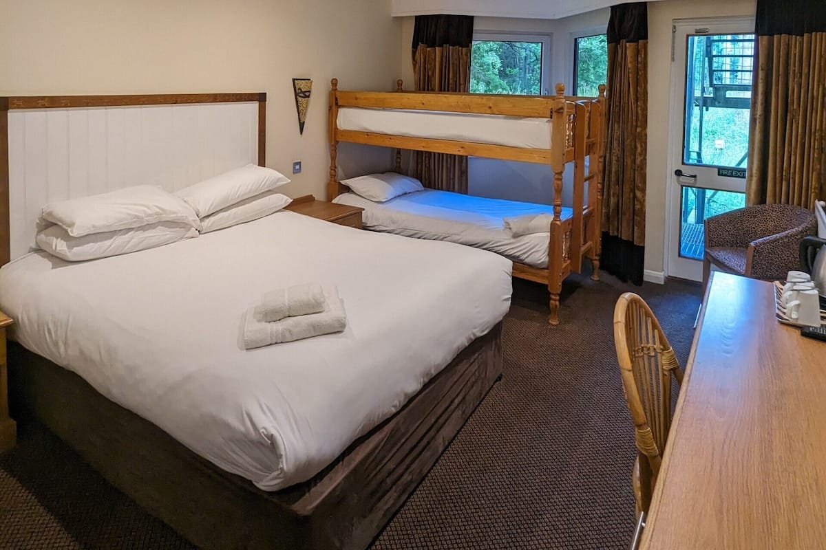 Family Room | Desk, iron/ironing board, free WiFi, bed sheets