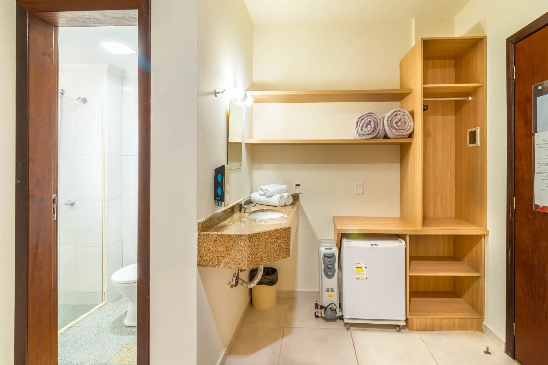 standard twin room | bathroom | shower, free toiletries, bidet, towels