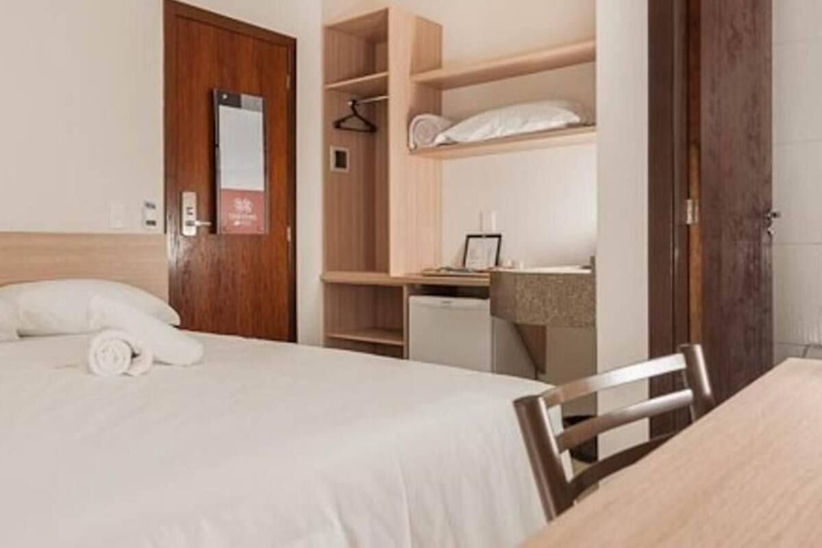 Minibar, desk, blackout drapes, WiFi (free)