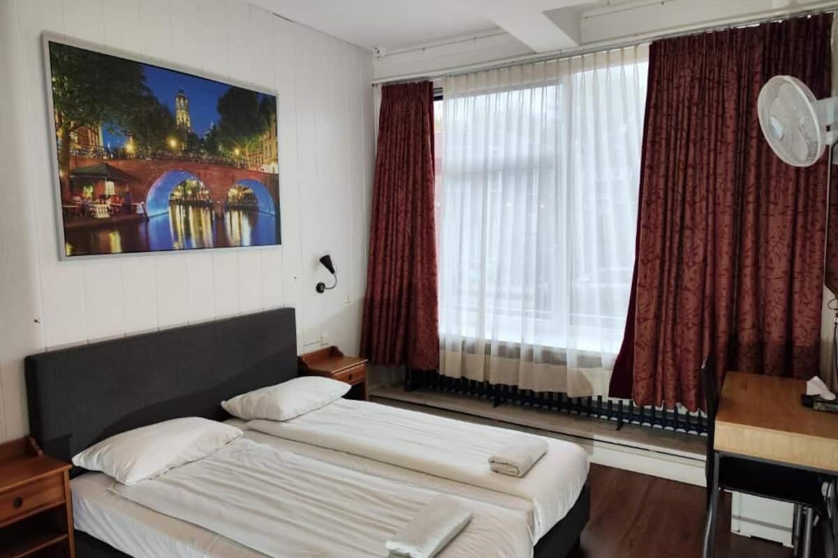Standard Double Room | Wi-fi percuma, cadar katil