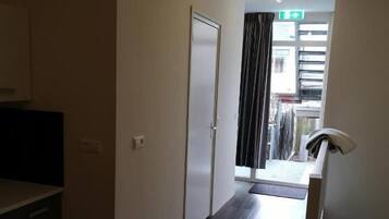 Studio | WiFi (free), bed sheets