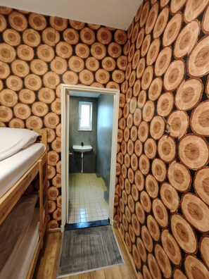 Wi-Fi gratuit, draps fournis