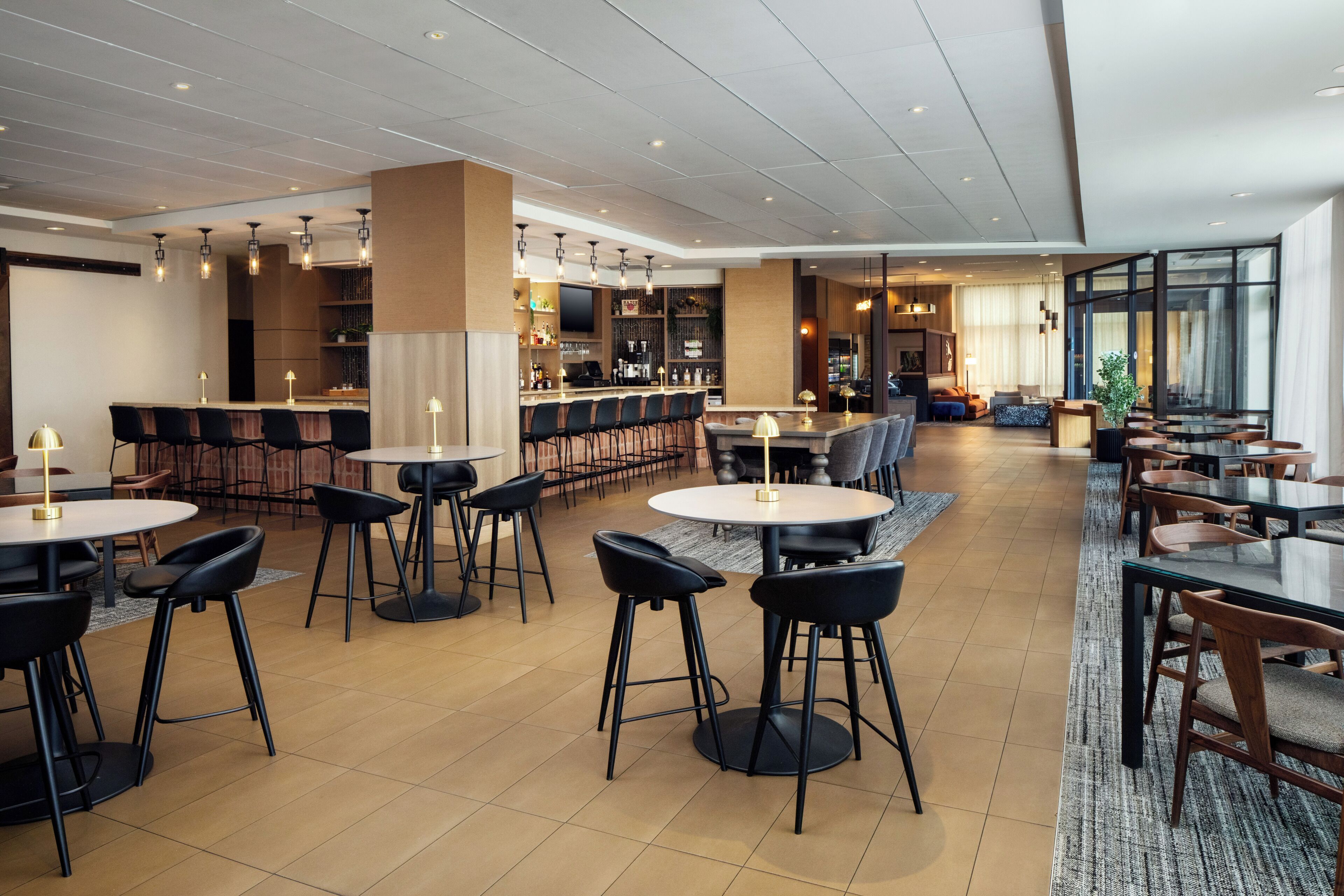 ブランチに営業