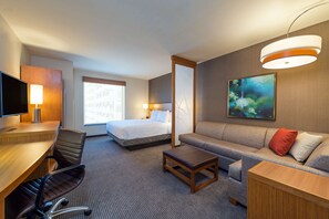 Premium bedding, in-room safe, desk, laptop workspace - Hyatt Place Nashville Downtown (Nashville)