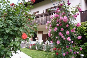 Front of property - Garni Rebhof (Nalles)