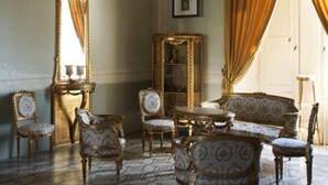 Deluxe Suite | Living room | Flat-screen TV - Palazzo Vecchio B&B (Diso)