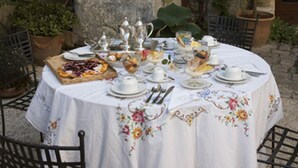 Outdoor dining - Palazzo Vecchio B&B (Diso)