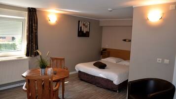 Standard Double Room | Desk, free cribs/infant beds, rollaway beds, free WiFi