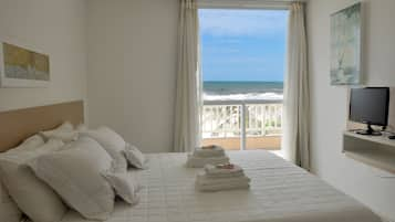 Family Apartment, 2 Bedrooms, Oceanfront | View from room