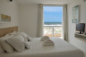 Family Apartment, 2 Bedrooms, Oceanfront | View from room