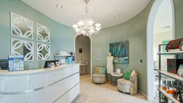 Sauna, hot tub, steam room, body treatments, aromatherapy