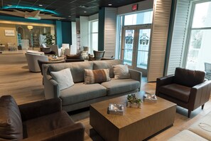 2 quầy bar/khu lounge, quầy bar bên hồ bơi 