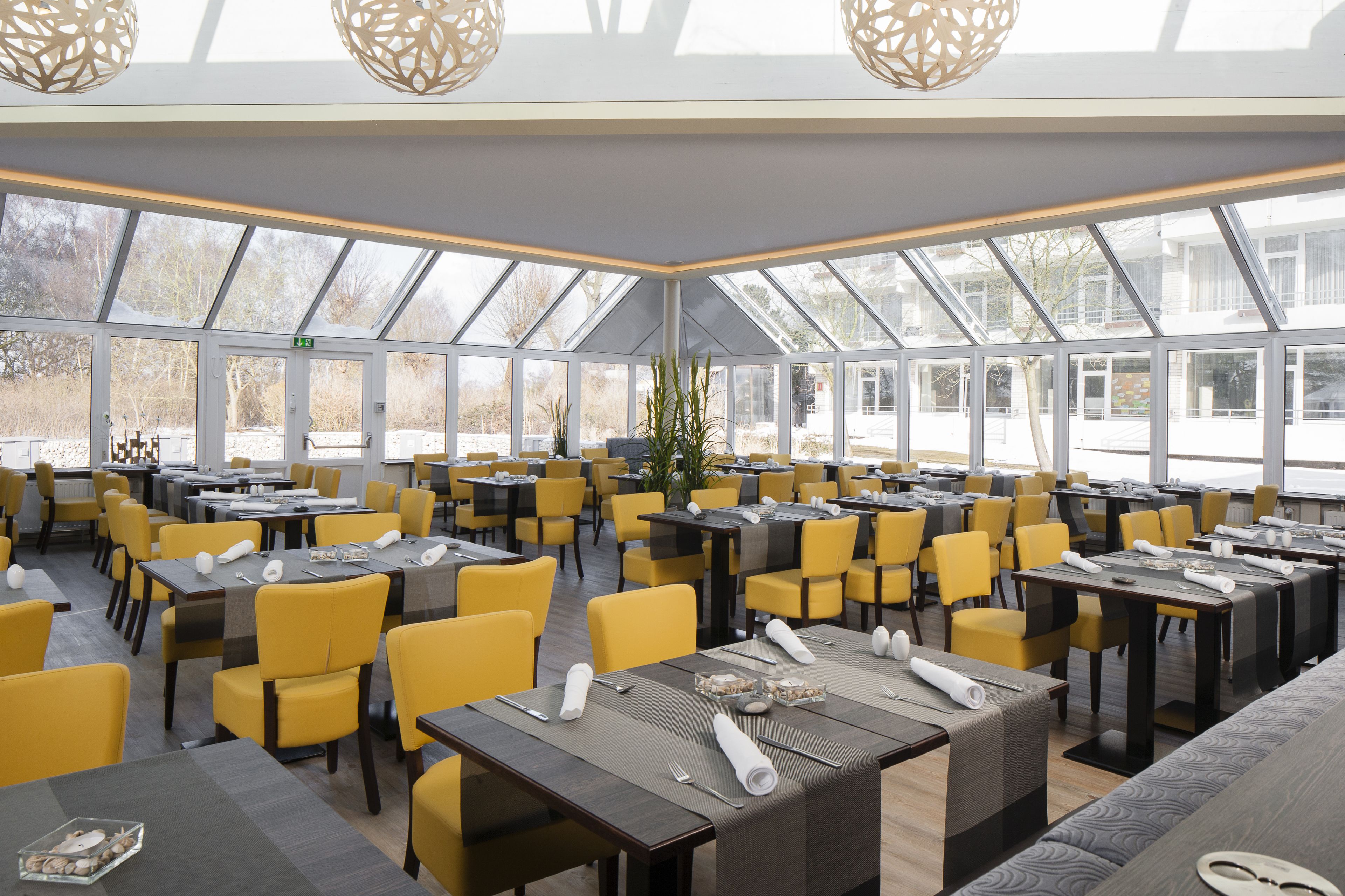 Se ofrece un desayuno bufé (22 EUR por persona)