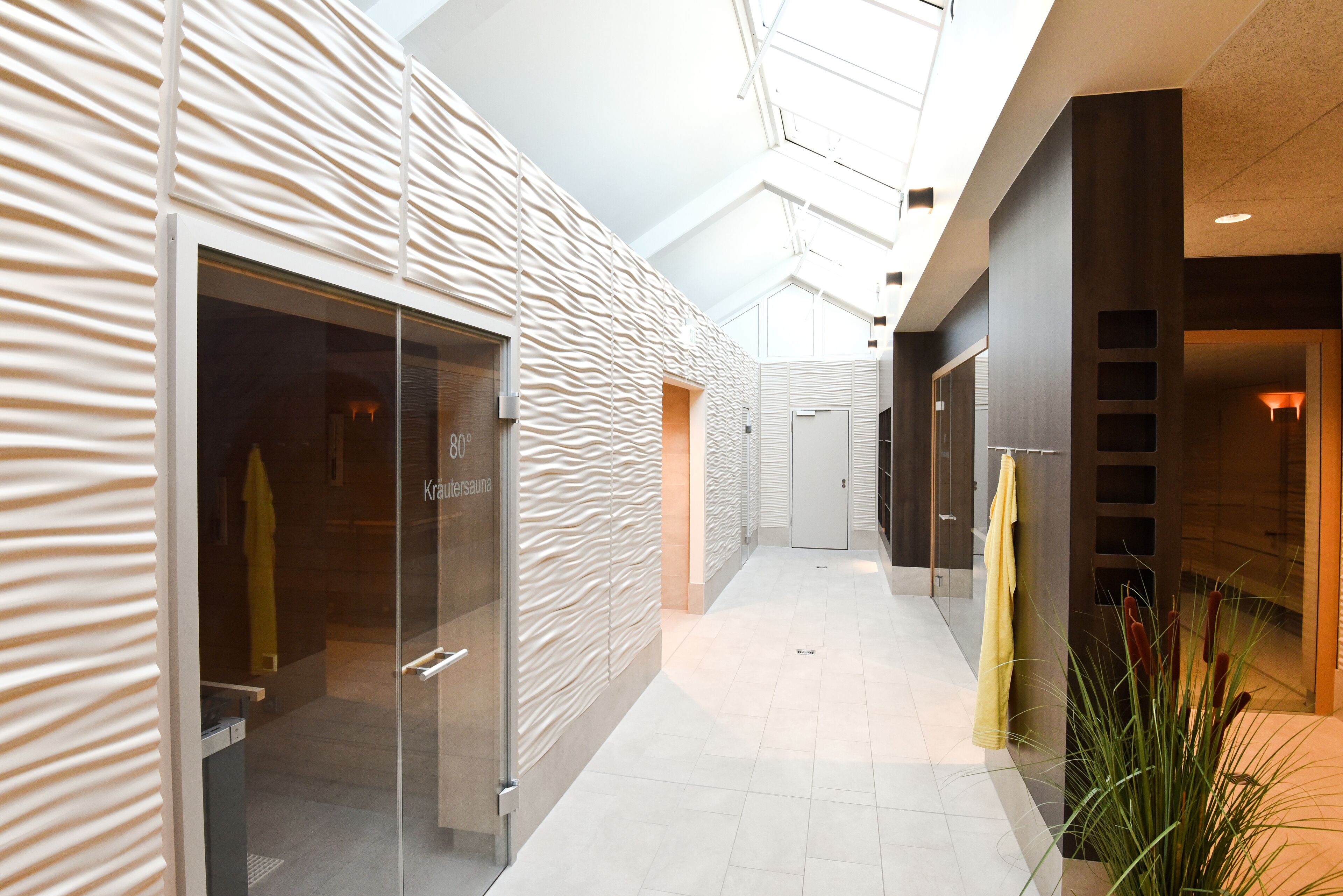 body treatments, aromatherapy, hot stone massages, body scrubs, facials