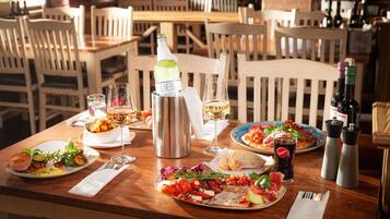Frühstück, Mittagessen und Abendessen