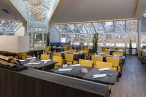 Café da manhã, almoço e jantar