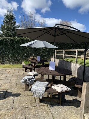 المنشأة من الخارج