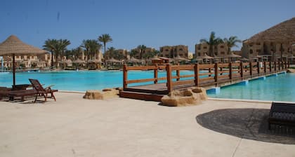 Royal Lagoons Resort & Aqua Park