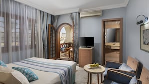 In-room safe, cribs (free) - Royal Lagoons Resort & Aqua Park (Hurghada)