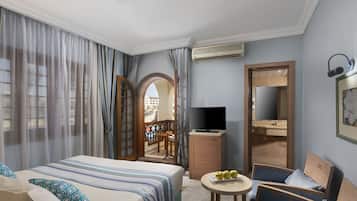 In-room safe, free cots/infant beds