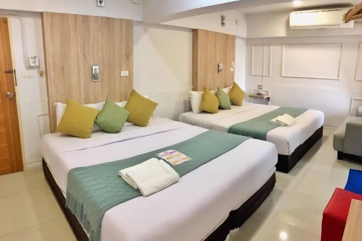 Blackout curtains, free WiFi, bed sheets