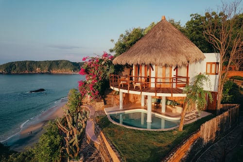 Honeymoon-Suite | Hochwertige Bettwaren, Zimmersafe, individuell dekoriert