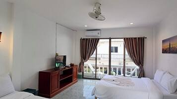 Phòng 4 dành cho gia đình, bếp, khu vực vườn | Bộ đồ giường kháng dị ứng, két bảo mật tại phòng, bàn