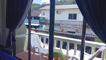 Habitación cuádruple familiar, cocina, en el área del jardín | Servicios de la habitación