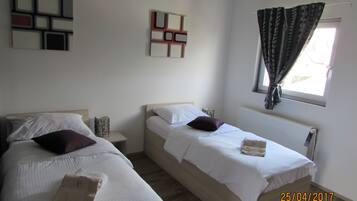 Standard Double or Twin Room | Premium bedding, in-room safe, desk, blackout drapes