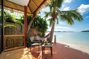 Premier-Zimmer, Meerblick, Strandnähe | Terrasse/Patio
