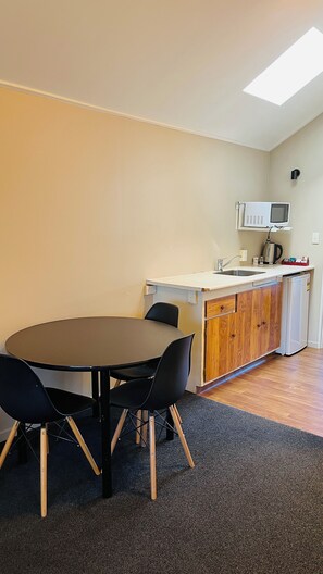 Fridge, microwave, stovetop, electric kettle