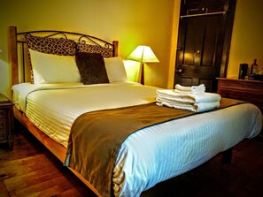 エジプト綿のシーツ、高級寝具、ミニバー、防音設備